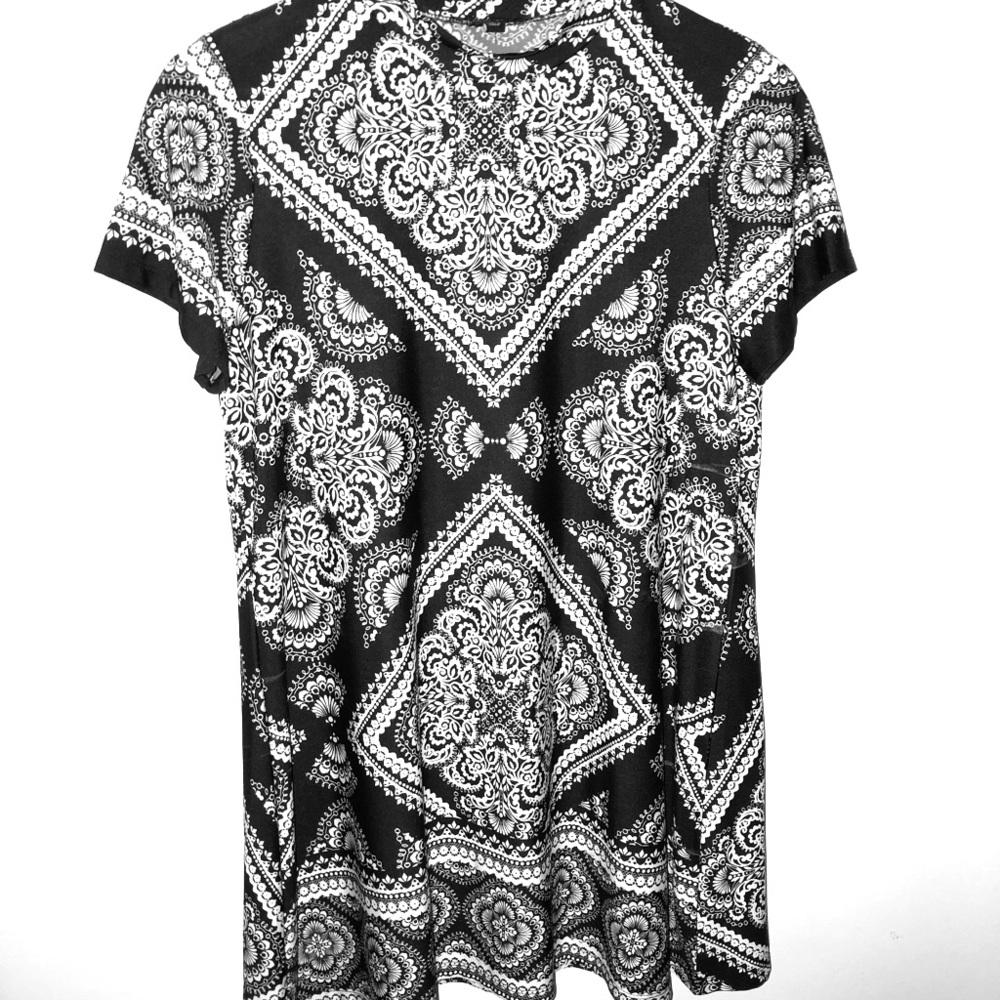 Mini dress - Picture 2 of 3